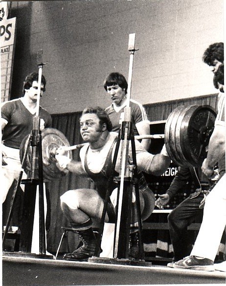 比尔·卡兹迈尔:3次世界最强大力士冠军,因实力太强被禁赛